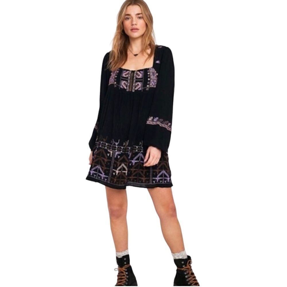 Free People Rhiannon Black Long Sleeves Embroidered Mini Dress.Size XS